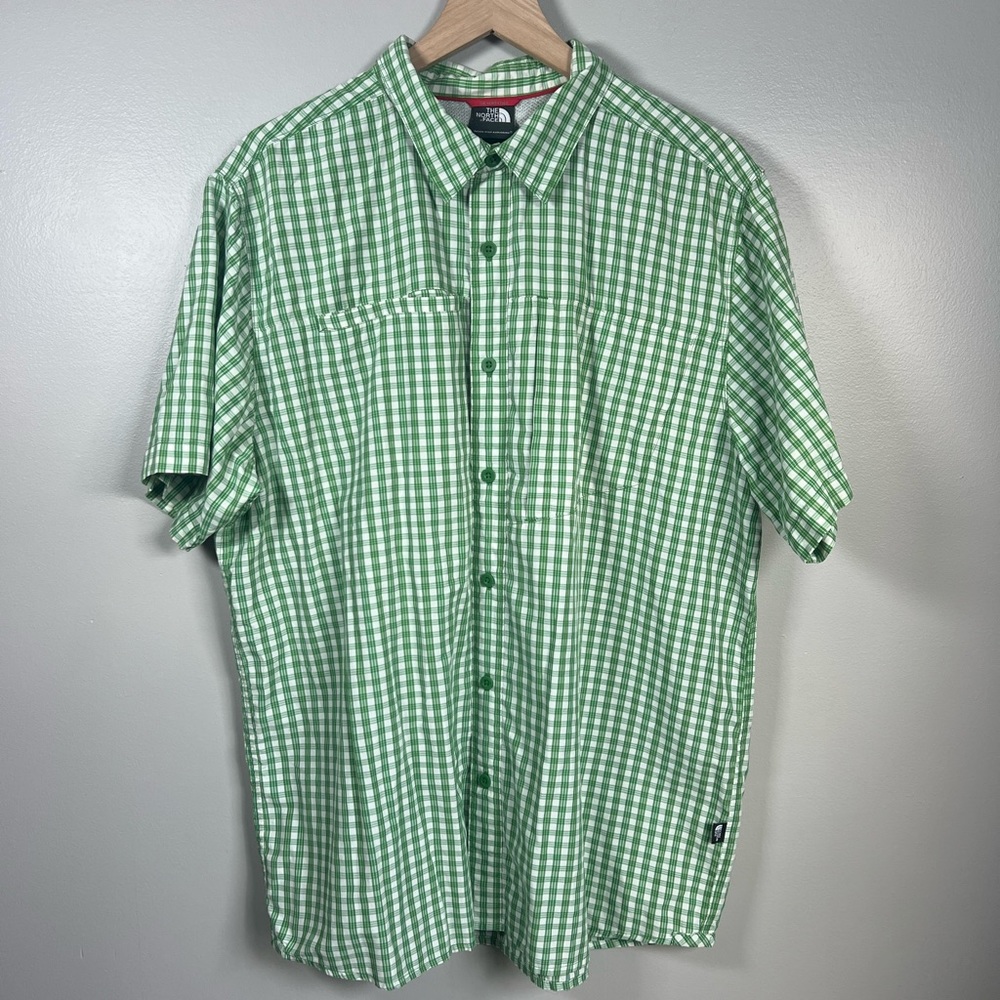 The North Face Green Plaid Short Sleeve Button Down - XL